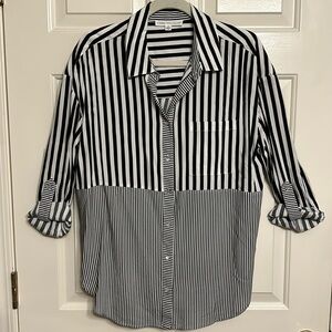 Jane + Delancey Black and white stripped shirt never worn size Medium